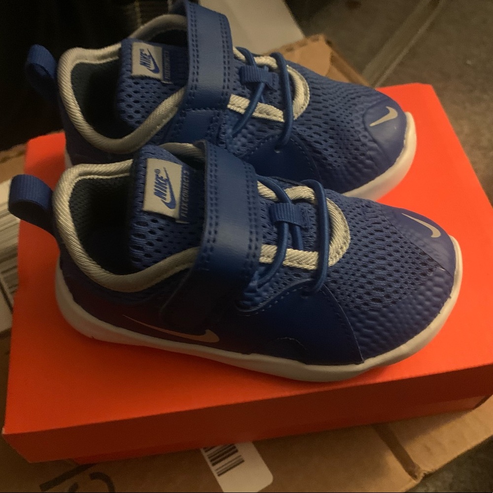 BLUE NIKES